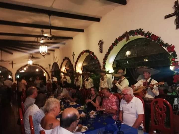 Mariachi Mexico 2000 en Casa Misión