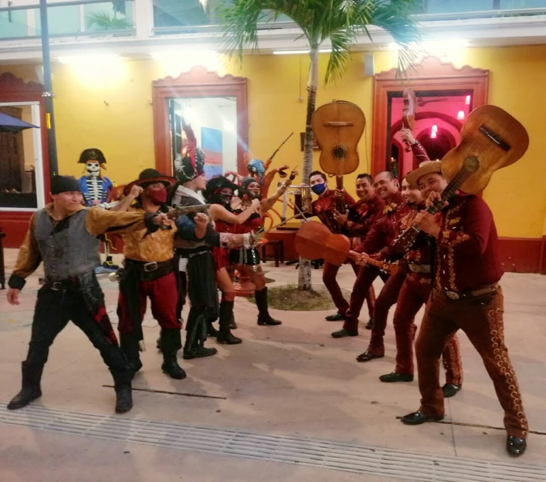 Mariachi Mexico 2000 en Guerra con los Piratas