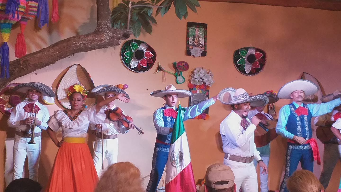 Show de noche mexicana con Mariachi Mexico 2000